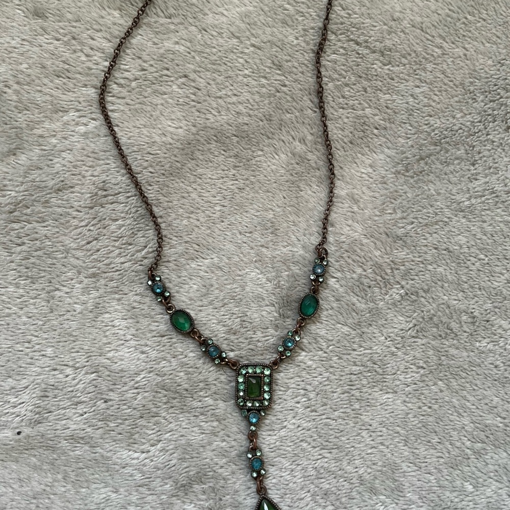 Costume jewelry necklace - Picture 5 of 5